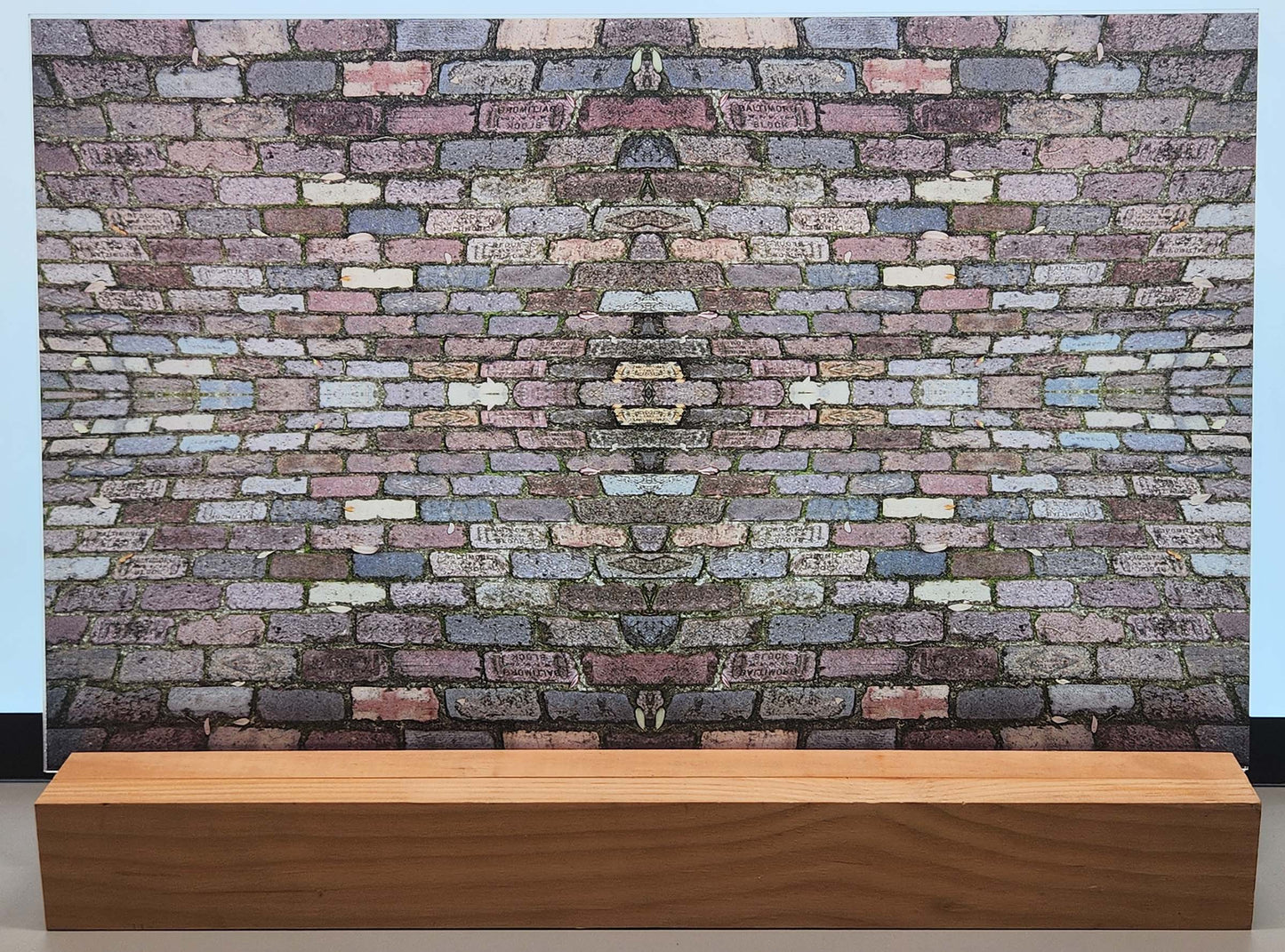 DecoCraft - Photo-astic Textures (Flat) - Brick Walkway Mirrored