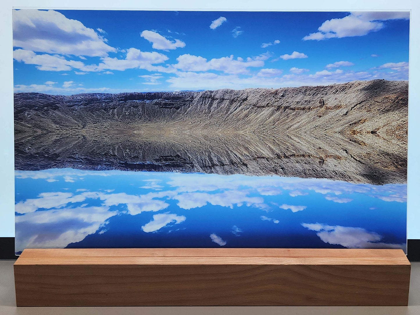 DecoCraft - Photo-astic Textures (Flat) - Meteor Crater - Mirrored
