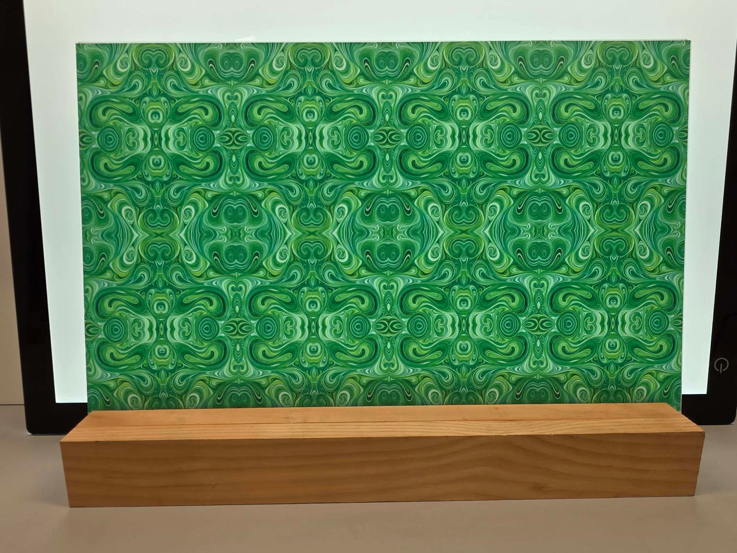 DecoCraft - Swirls - Abstract Swirls Green