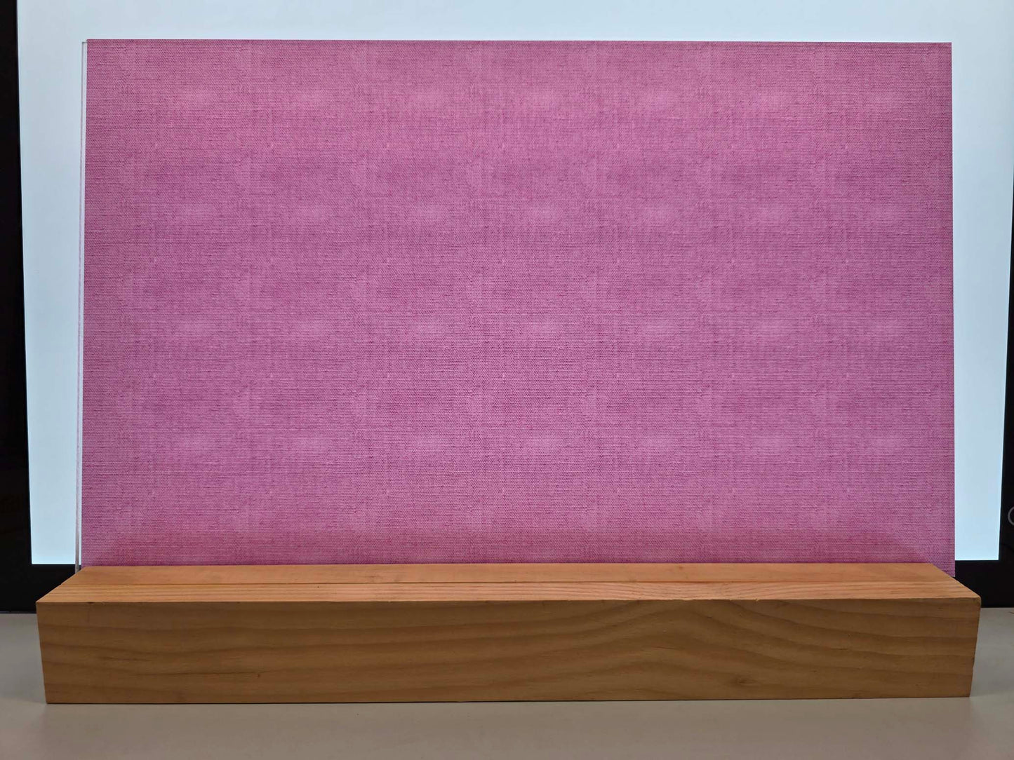 DecoCraft - Textures - Heathered Burlap - Bubble Gum