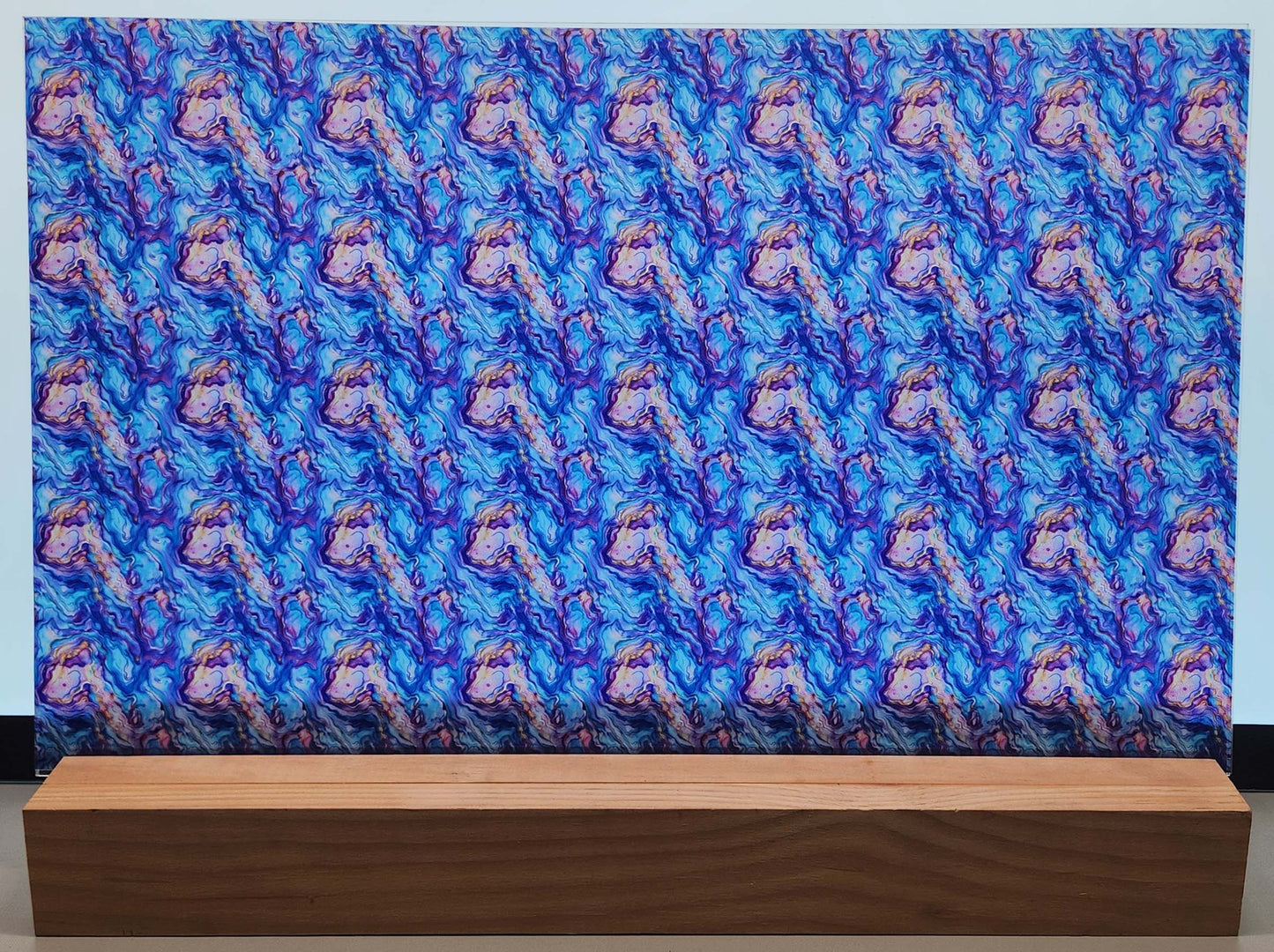 DecoCraft - Iridescent Collection - Blue and Pink Abalone