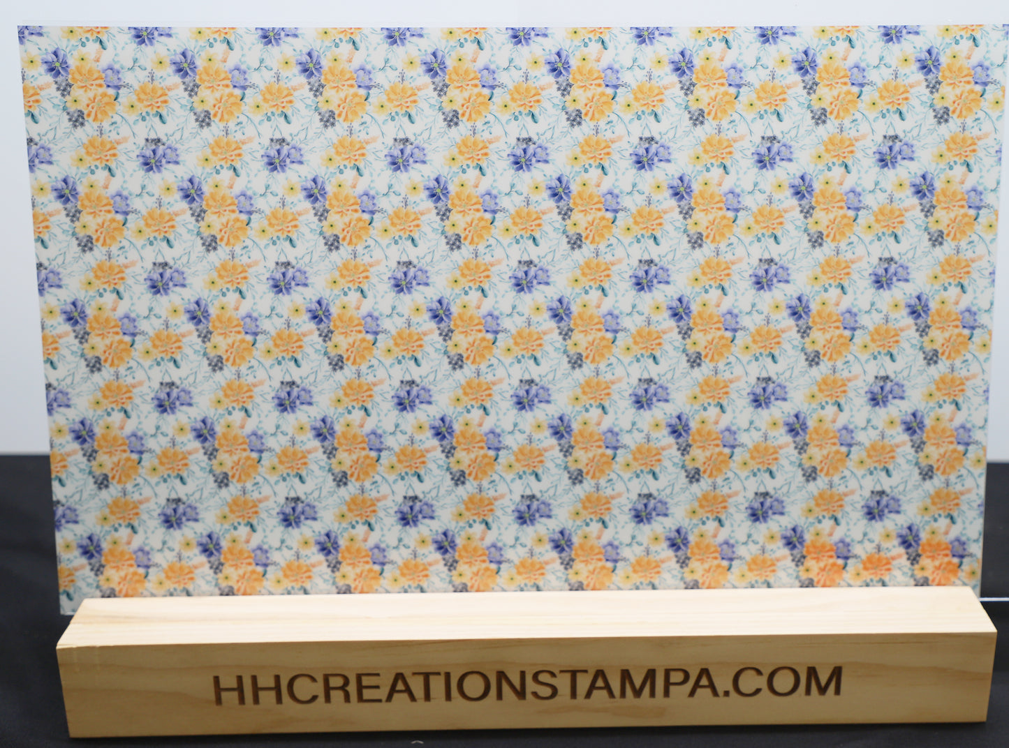 DecoCraft - Flowers & Greenery - Peach and Purple Watercolor Flowers