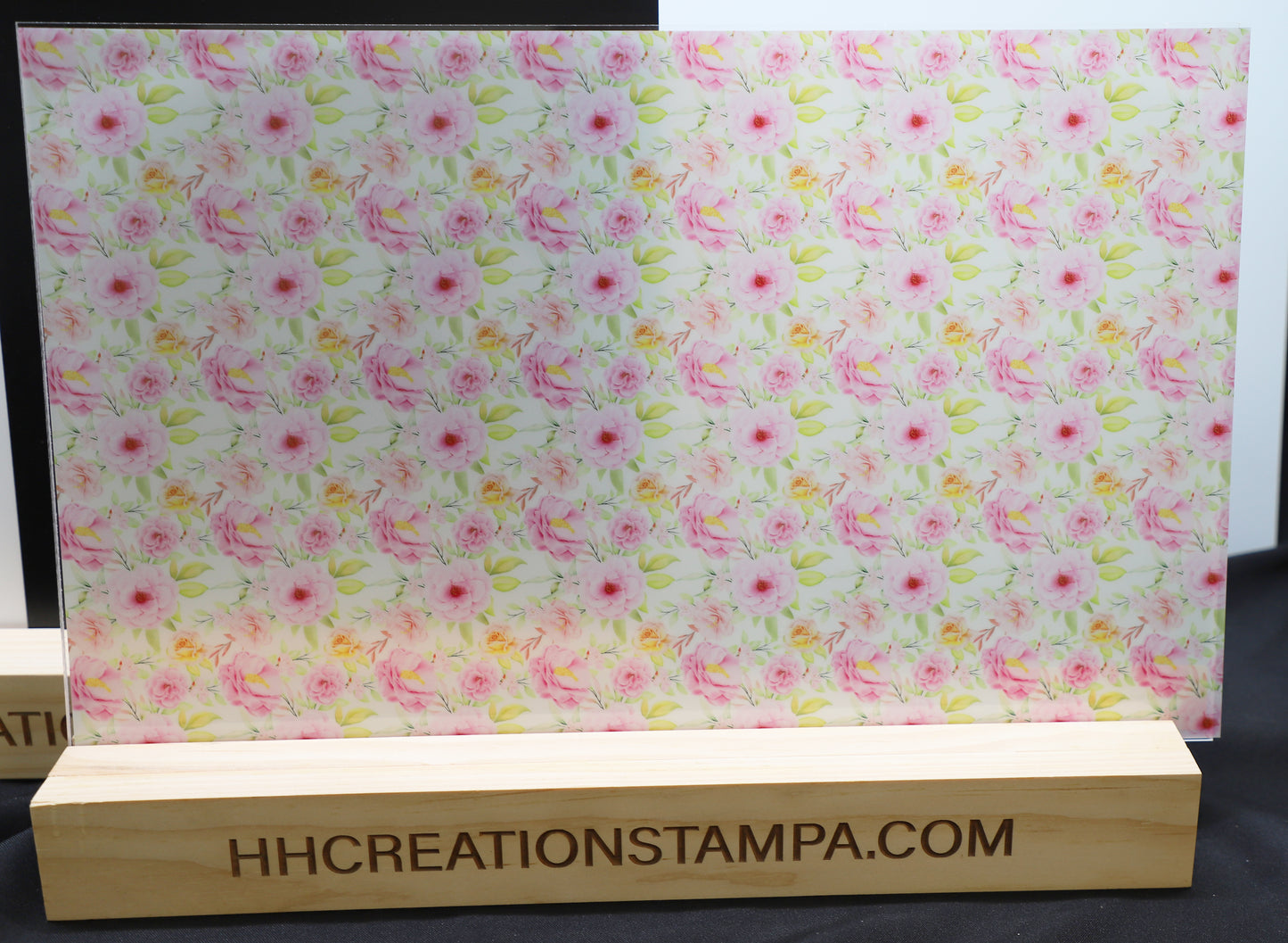 DecoCraft - Flowers & Greenery - Pink Watercolor Flowers