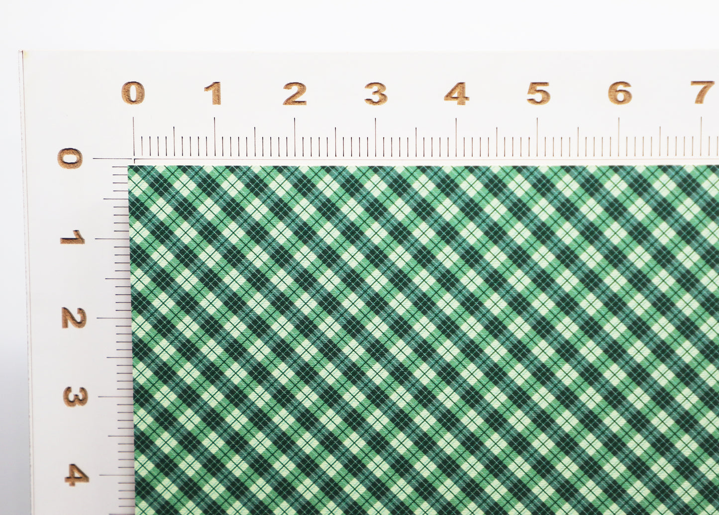 DecoCraft - Plaid - Green Fall Argyle