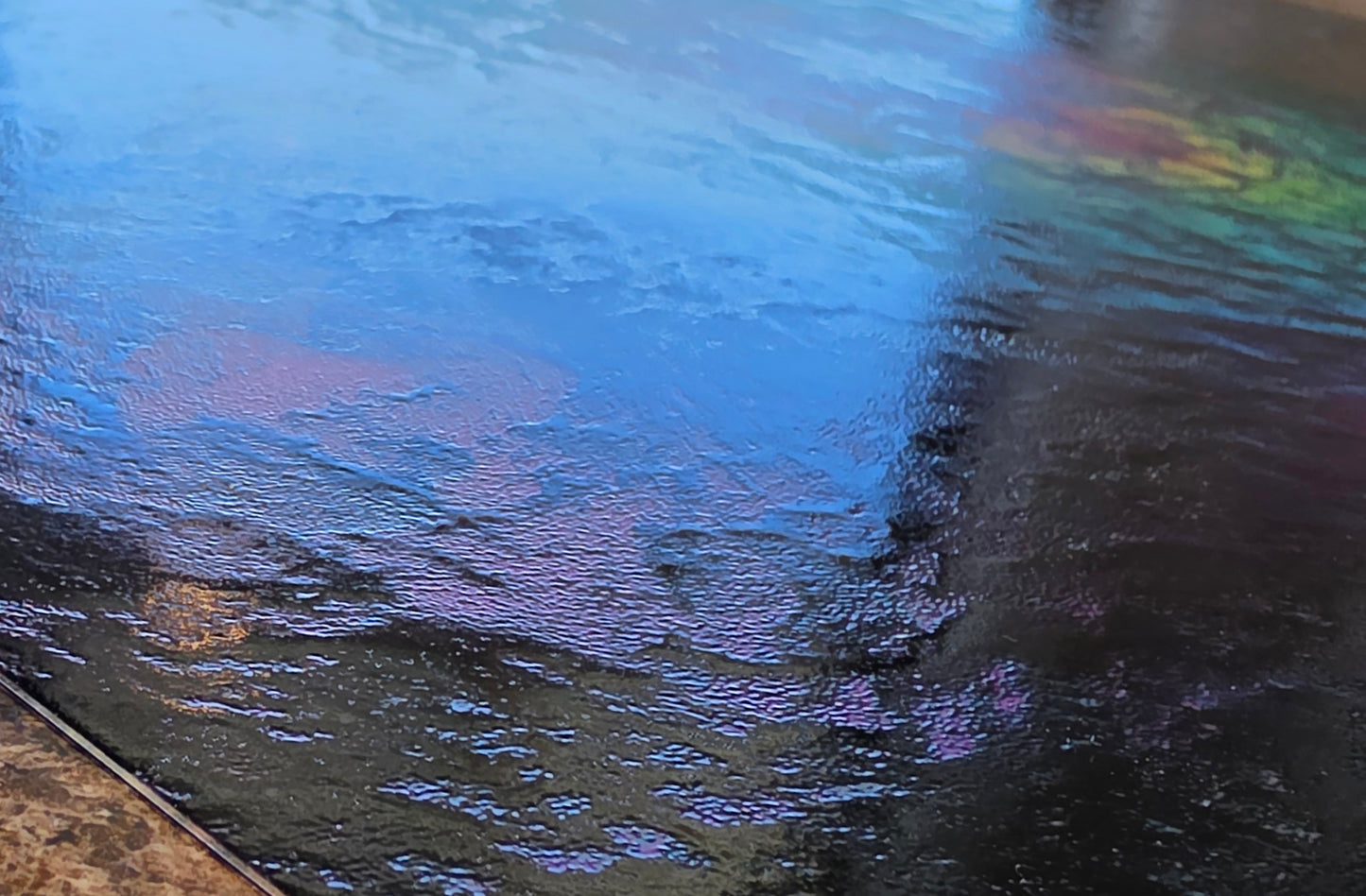 DecoCraft - Iridescent Collection - Prismatic Rift