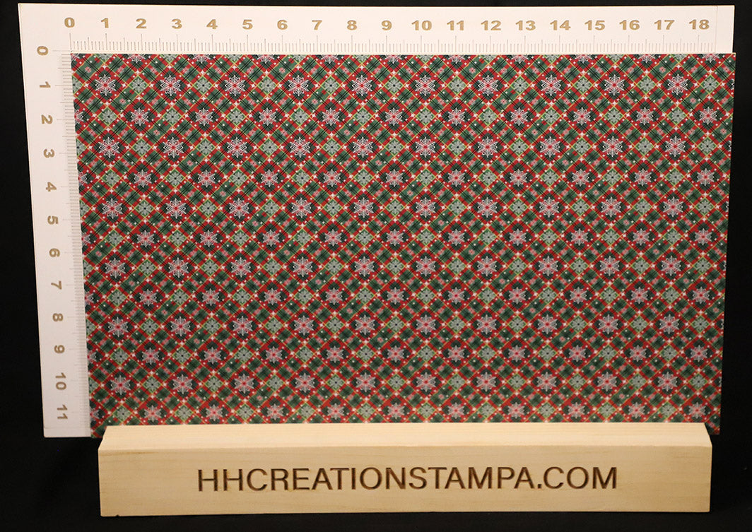 DecoCraft Christmas - Plaid - Snowflake Plaid Green and Red