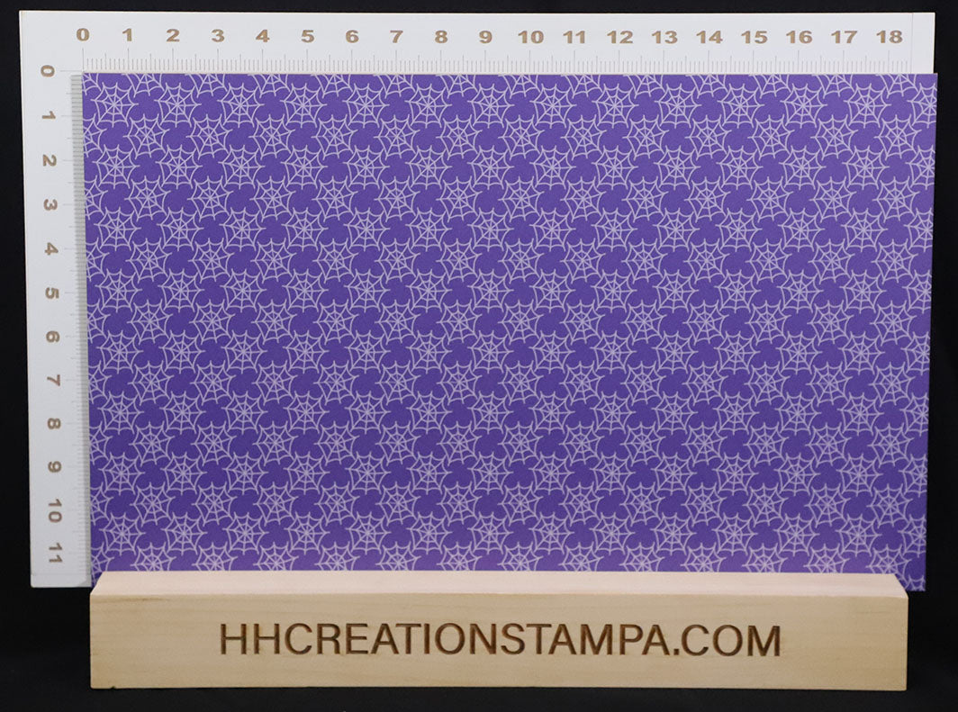 DecoCraft - Halloween - Purple Spiderwebs