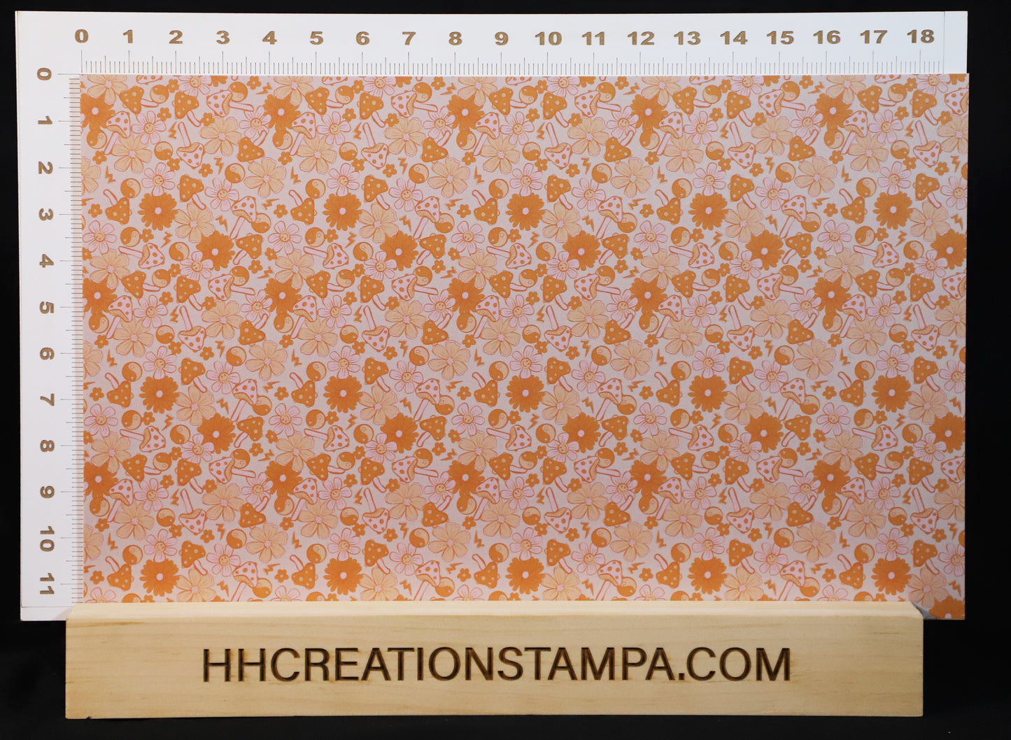 DecoCraft - Flowers & Greenery - Retro Shrooms