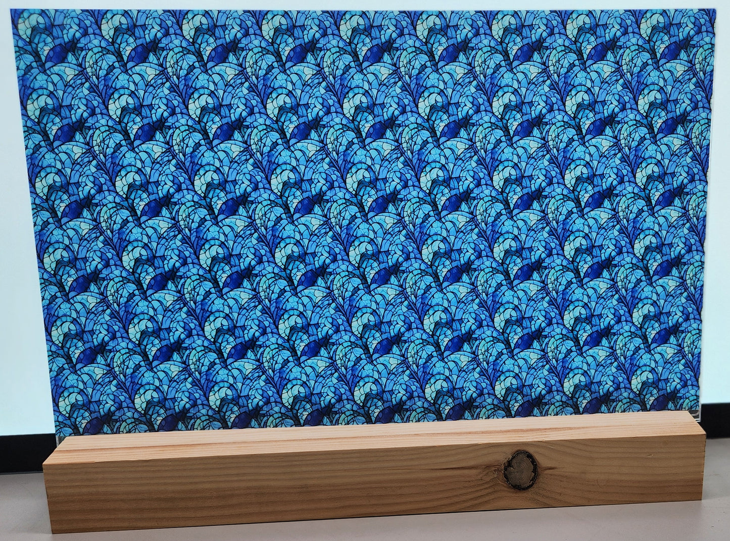 DecoCraft - Elevated Textures - Realistic Stained Glass - Ocean Fun VI