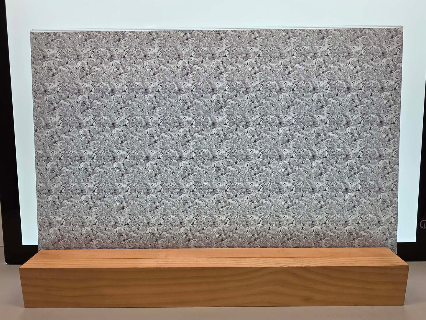 DecoCraft - Swirls - Dark Swirls - White