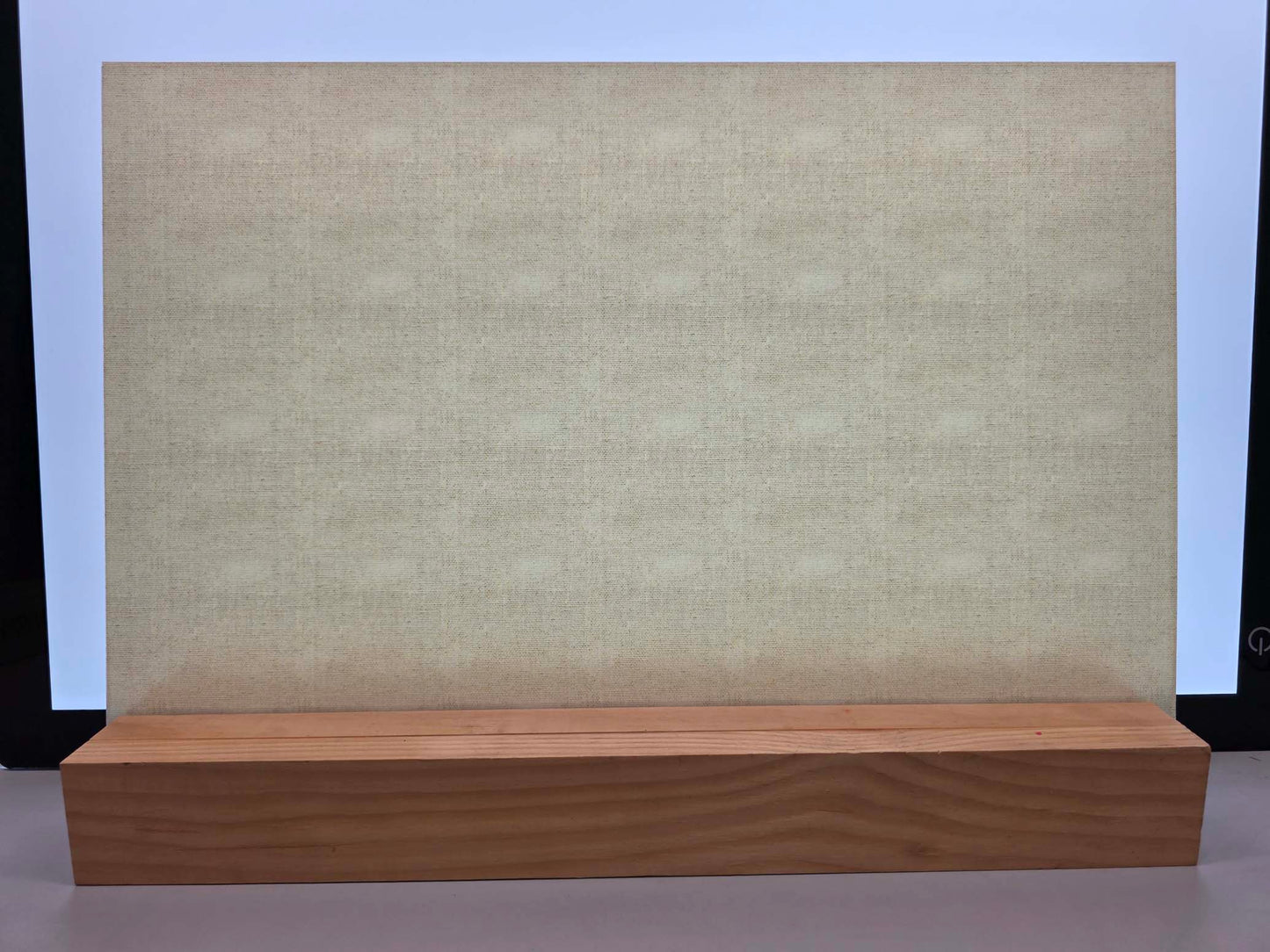 DecoCraft - Textures - Heathered Burlap - Cream