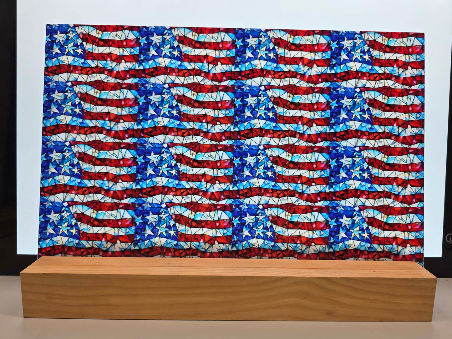 DecoCraft -Elevated Textures - Stained Glass - American Flag