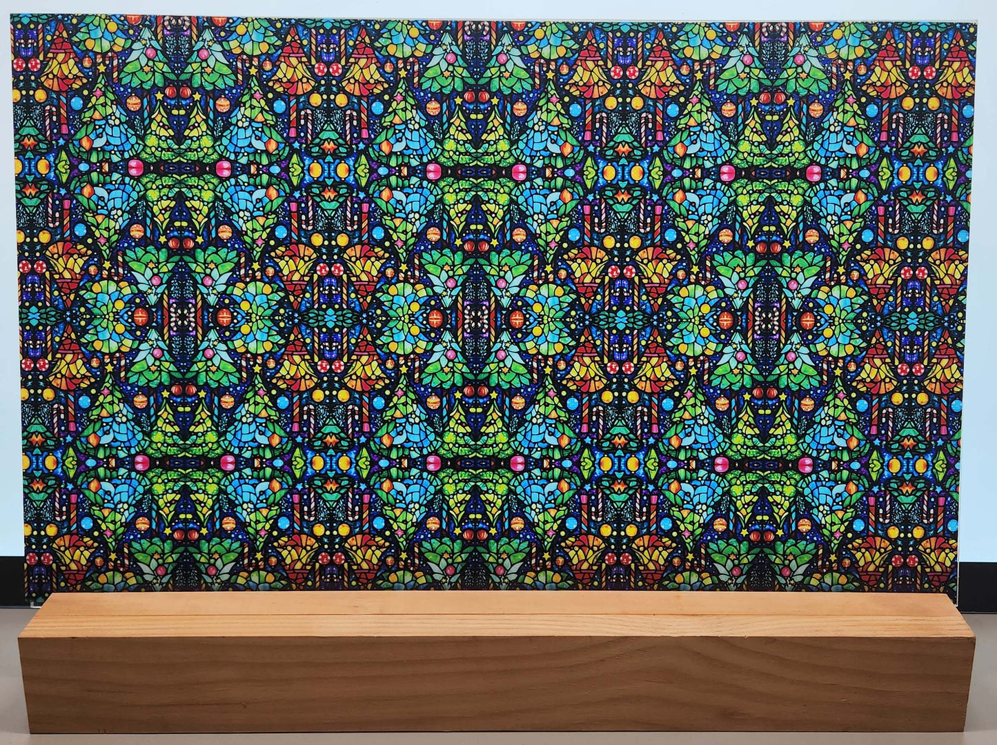 DecoCraft - Elevated Textures - Realistic Stained Glass - Christmas Trees