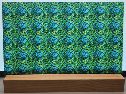 DecoCraft - Iridescent Collection - Electric Wurl - Green