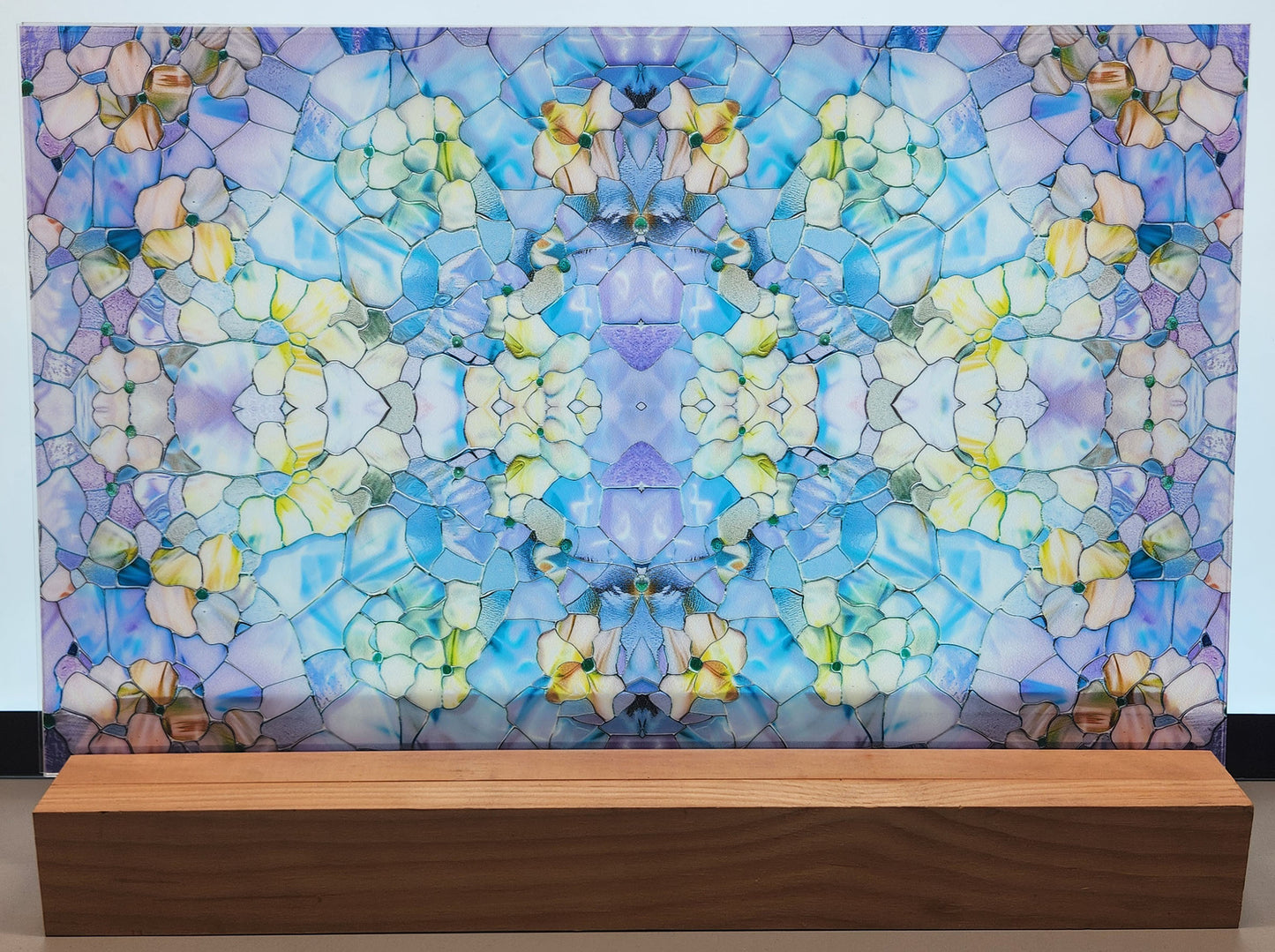 DecoCraft - Iridescent Collection - Stained Glass - Pastel Blue