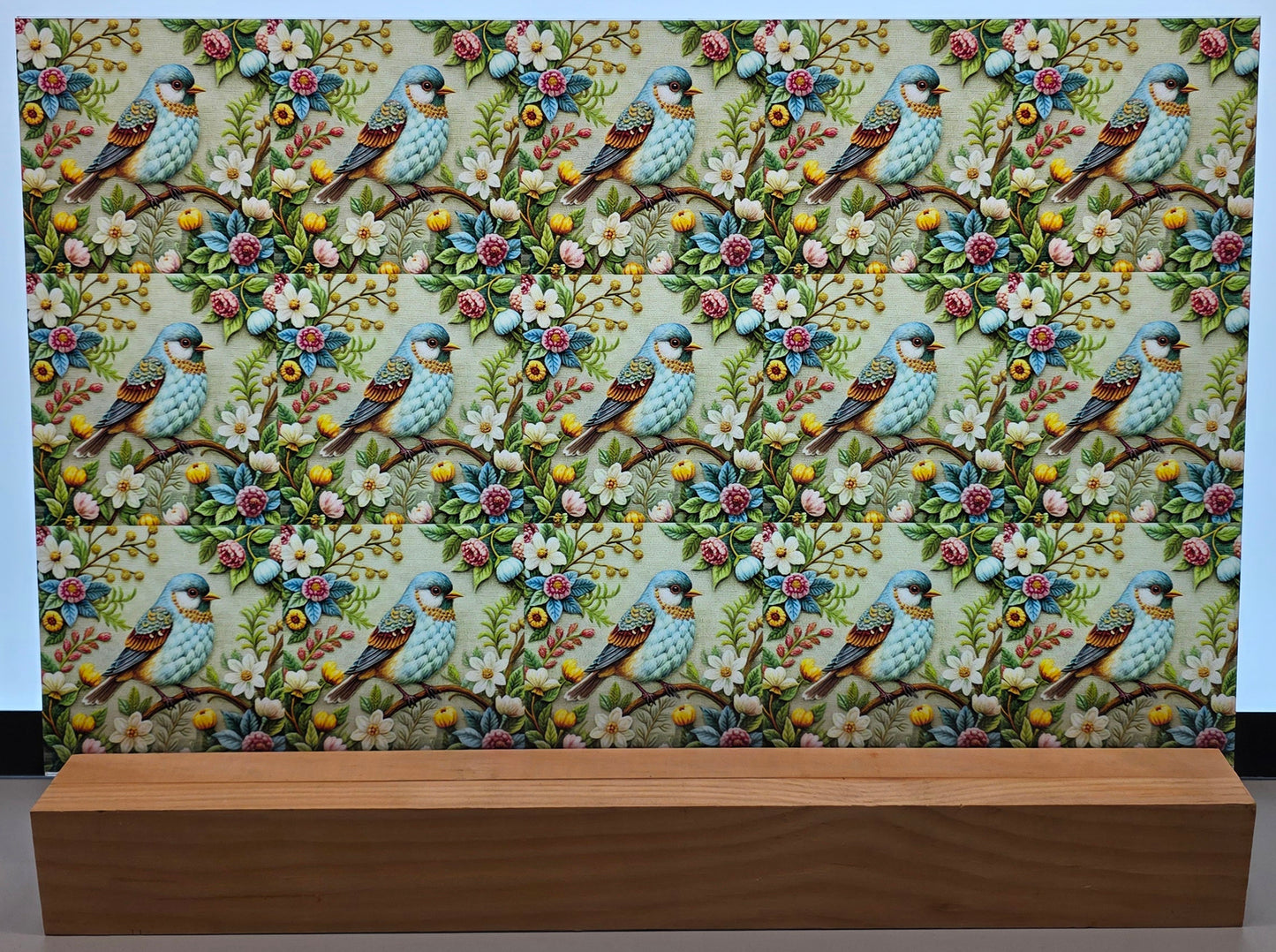 DecoCraft - Scenic Tiles Series - Heirloom Garden Finch