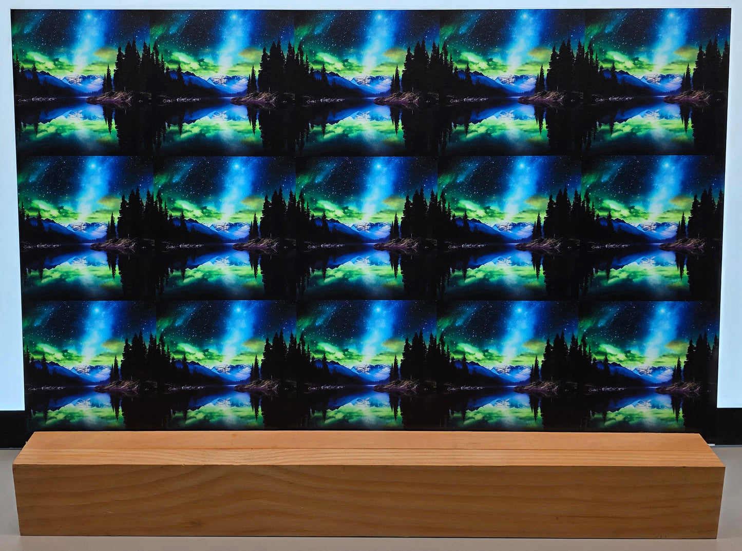 DecoCraft - Scenic Tiles Series - Northern Lights Over the Range